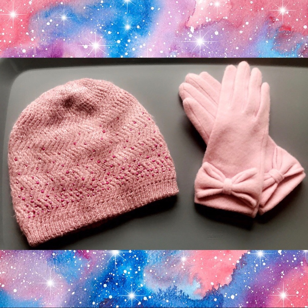 Pink Beaded Beanie with Matching Bow Gloves